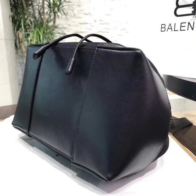 BALENCIAG巴黎世家 水桶包 休閒時尚  BL1187